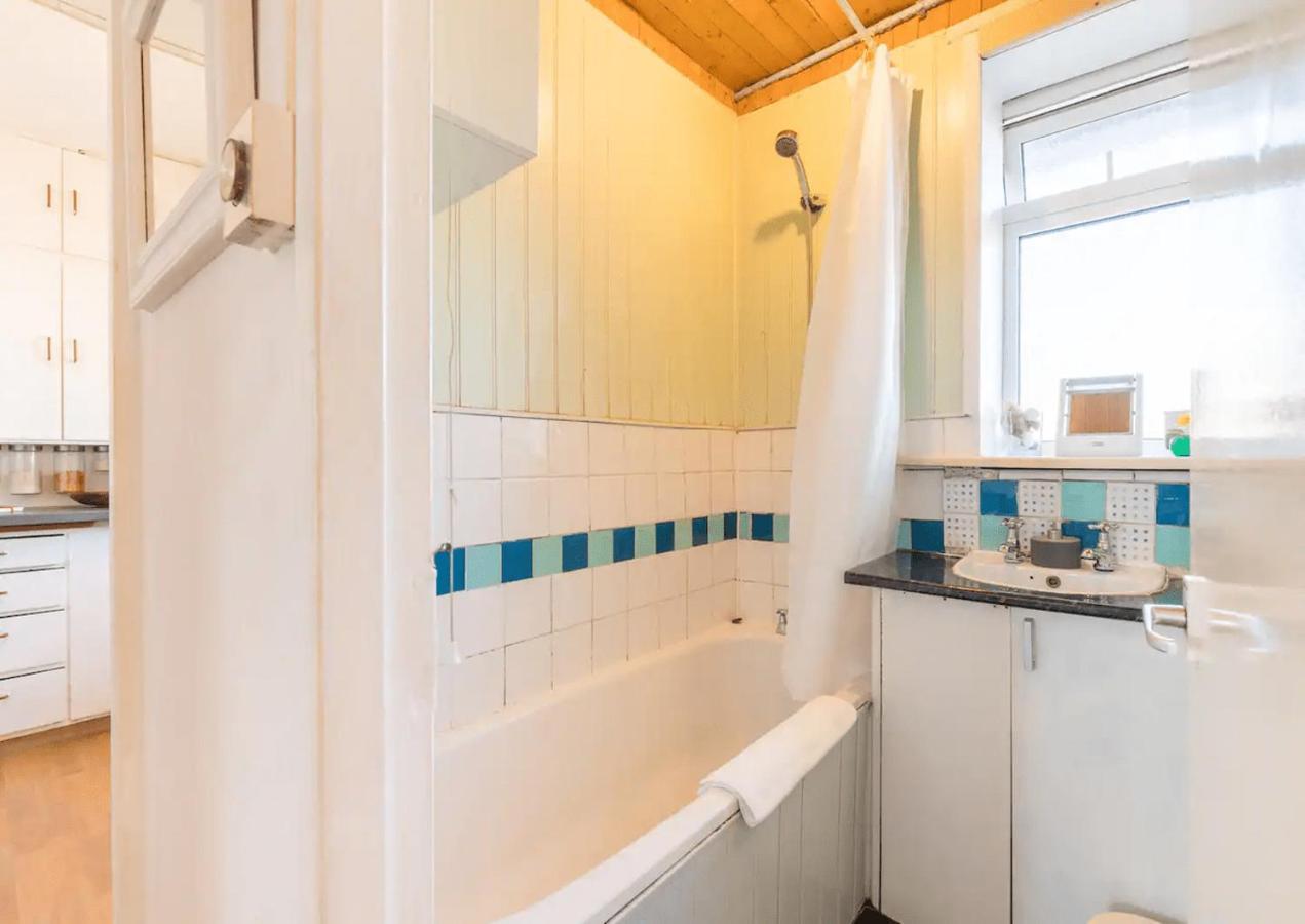 Central London Shared Apartment Экстерьер фото